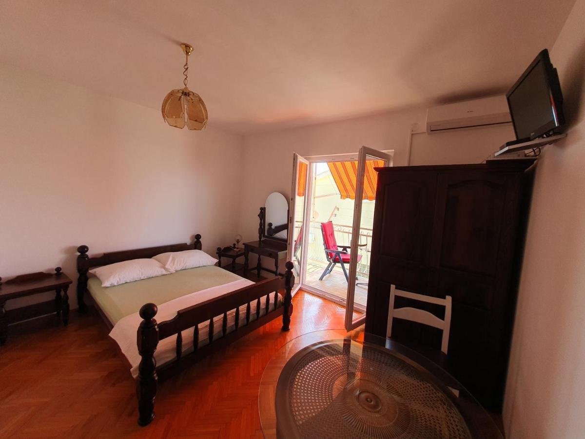 Apartmani Miljak 오미스 외부 사진